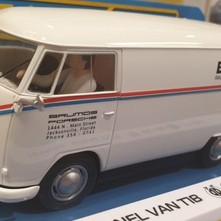 Scalextric 1/32 VW Panel Van T1b - Brumos Racing