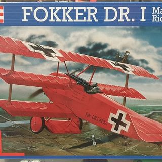 Fokker DR.1 Manfred von Richthofen Fighter Plane Kitset 1/28 Revell