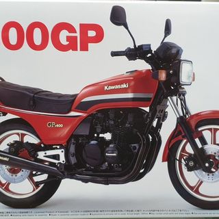 1982 Kawasaki Z400GP Aoshima Kitset 1/12