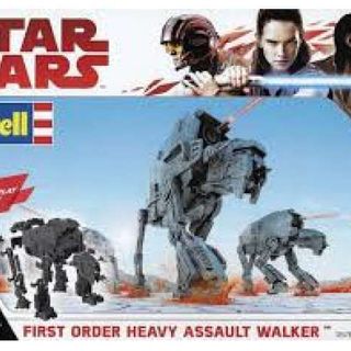 Star Wars First Order Heavy Assault Walker Kitset Revell Light & Sound