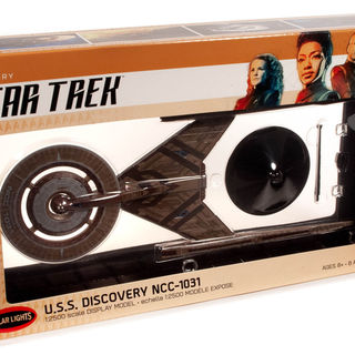 Star Trek USS Discovery Pre Built Model 1/2500 Polar Lights