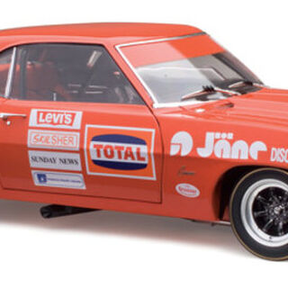 Chevrolet ZL-1 Camaro 1972 Symmons Plains 2nd Place Bob Jane 1/18 Classic Carlectables