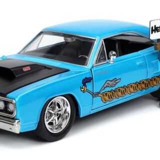 Looney Tunes - Plymouth Road Runner 1970 with Wile E Coyote