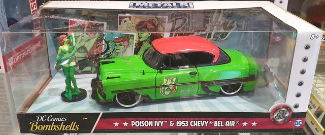 Jada Poison Ivy & 1953 Chevrolet Bel Air  DC Comics Bombshells