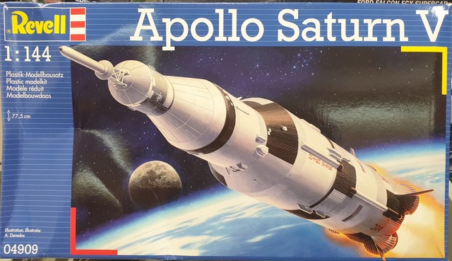 Apollo Saturn V Space Rocket Kitset 1/144 Revell