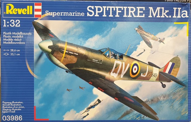 Supermarine Spitfire Mk.IIa Fighter Plane Kitset 1/32 Revell