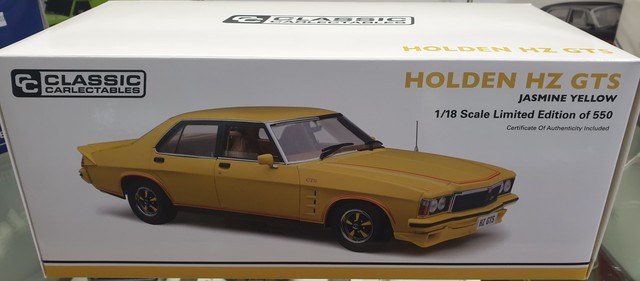 1/18 Holden HZ GTS Jasman Yellow Roadcar 1/18 Classic Carlectables