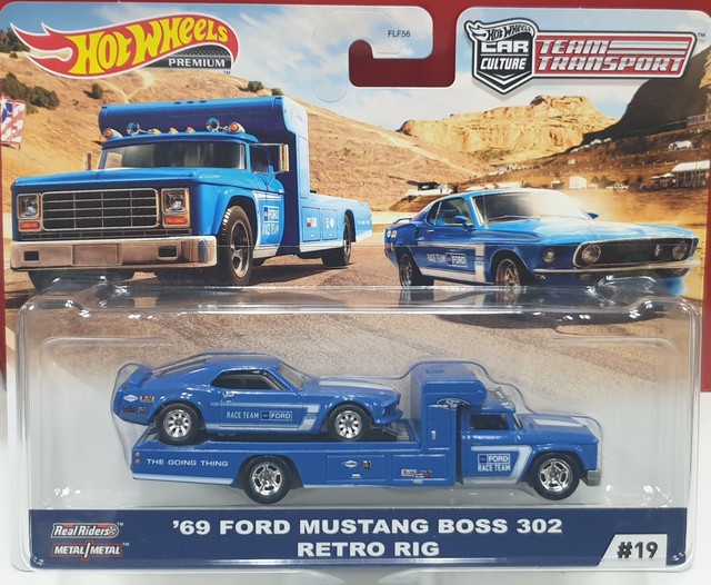 Hot Wheels 1969 Ford Mustang Boss 302 on a Retro Rig