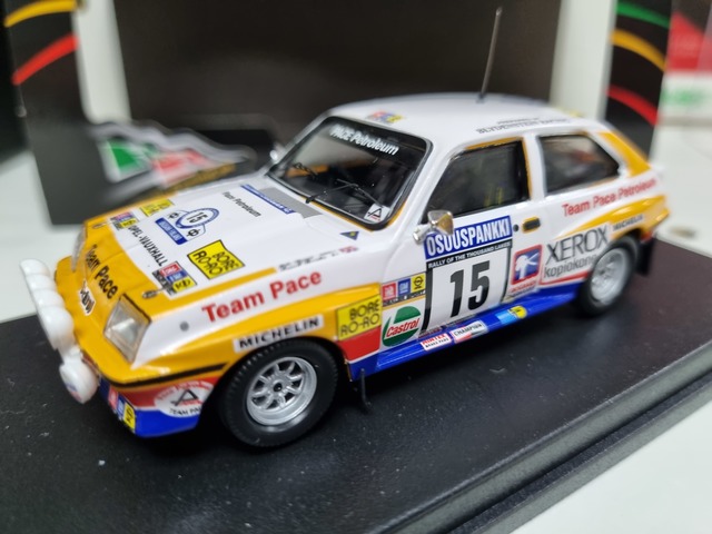 Vauxhall Chevette HSR, 1982 1000 Lakes Rally Finland, Russell Brookes 1/43 Trofeu