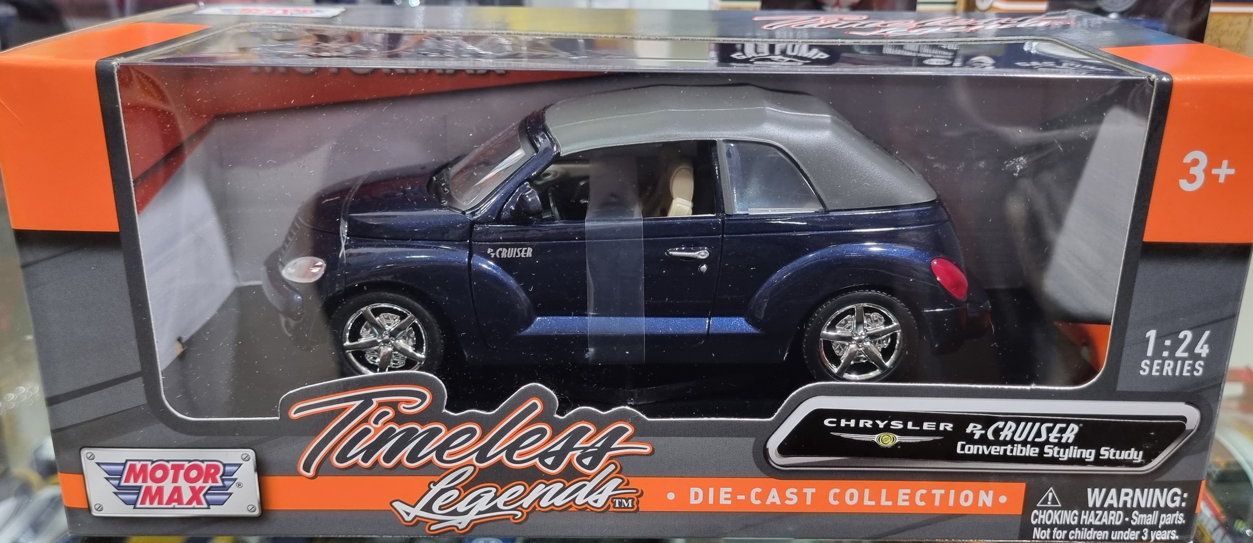 Chrysler PT Cruiser Dark Blue Roadcar 1/24 Motor Max