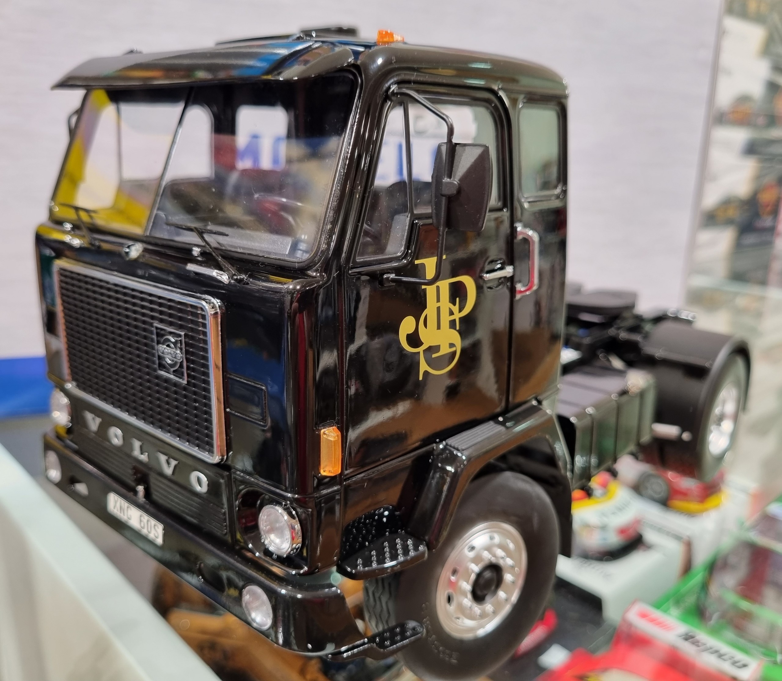 Volvo F88 Lotus John Player Special F1 Truck 1/18 Model Car Group