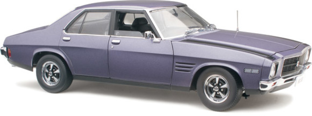 1/18 Holden Monaro HQ SS Ultra Violet Roadcar Classic Carlectables