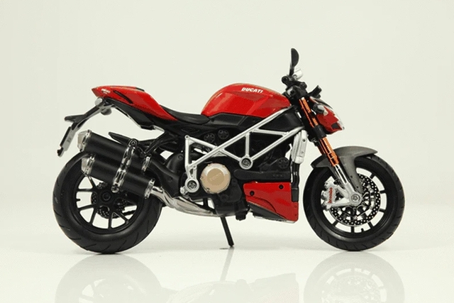 Maisto Motor Cycles Ducati Mod. Streetfighter S 1/12