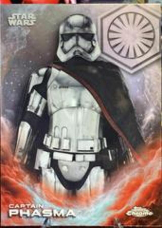 Topps Star Wars: Chrome 2025 - Captain Phasma #CE-8 Super Box Variation