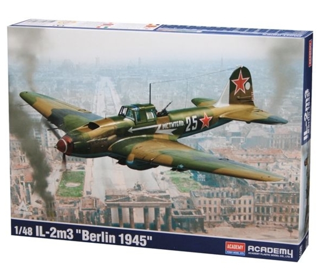 Academy IL-2m3 ''Berlin 1945'' Kitset
