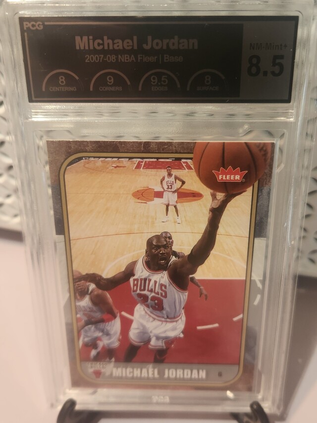 Michael Jordan #86 2007 Fleer Jordan Box Set PCG 8.5