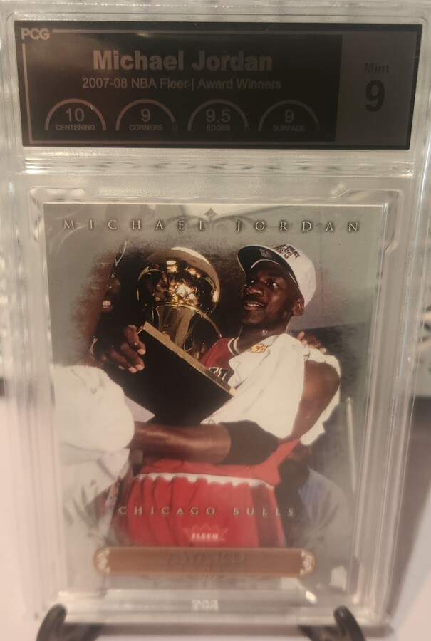 Michael Jordan #AW10 2007 Fleer Jordan Box Set-Award Winners PCG 9