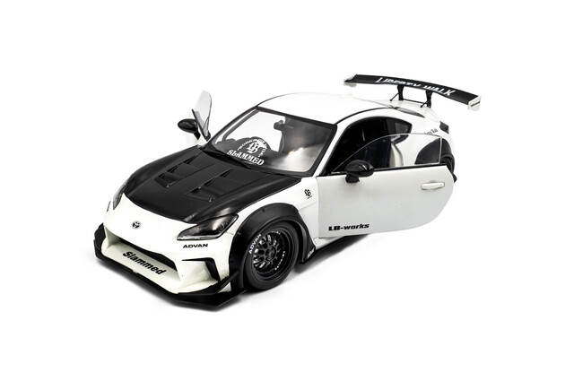 Toyota GR86 LBWK Body Kit 2024 Pearl White 1/18 Solido
