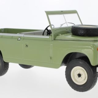 1959 Land Rover 109 Pick Up series II Light Olive 1/18 Model Car Group