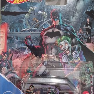 Hot Wheels Premium Batman MBK Van