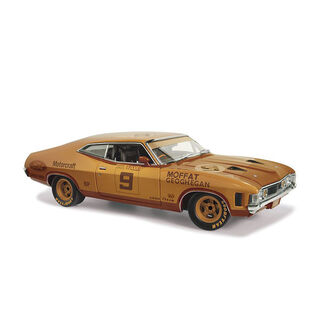 Ford XA Falcon 1973 Bathurst Winner - 50th Anniversary Gold Livery - Classic Carlectables 1/18
