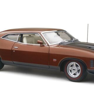 Ford XA Falcon RPO83 Coupe Walnut Glow - Classic Carlectables 1/18