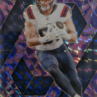 NFL 2025 Panini Mosaic: Patriots - Austin Hooper #204 Mosaic Reactive Purple