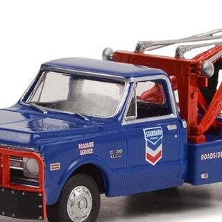 1/64 GreenLight Dually Drivers Series 10 Standard Oil Company Roadside Service 24 Hour - 1969 Chevrolet C-30 Dually Wrecker