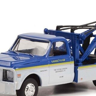 1/64 Greenlight Dually Drivers Series 10 Goodyear Tires Testing Division - 1972 Chevrolet C-30 Dually Wrecker