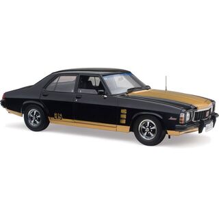 Holden HX Monaro GTS Sedan Tuxedo Black - Classic Carlectables 1/18