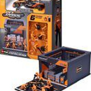 F1 McLaren MCL38 Miami Grand Prix 2024 Pit Pass Diorama Playset - Bburago 1/43
