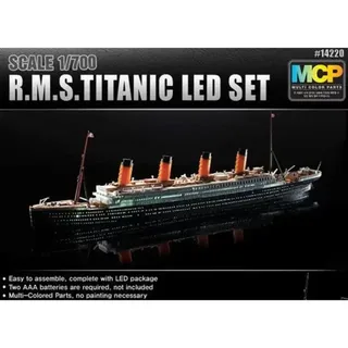 RMS Titanic MCP Model Kit With Led Light Set - Academy 1/700